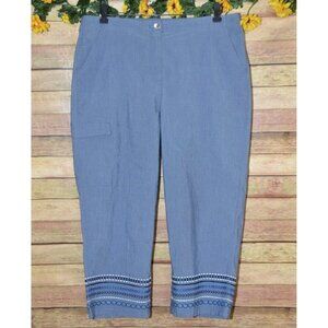Chico's Capri Pants Women's 1 US M 8 Blue Embroidered Chino Coastal Beachy Cargo
